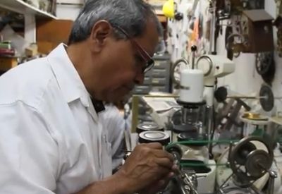 El relojero de Tepito buscar crear museo. VIDEO