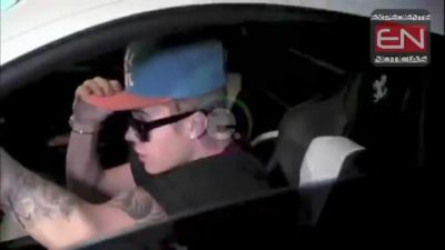 Justin Bieber atropella a un peatón. VIDEO