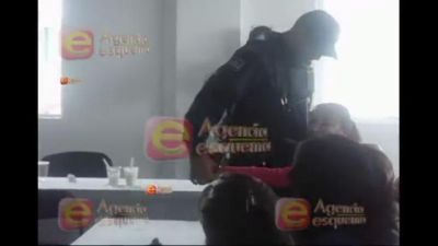 Agente se cachondea a subprocuradora de Michoacán. VIDEO
