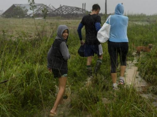 Ian azota Cuba; Florida se alista para ciclón de b m, categoría 4